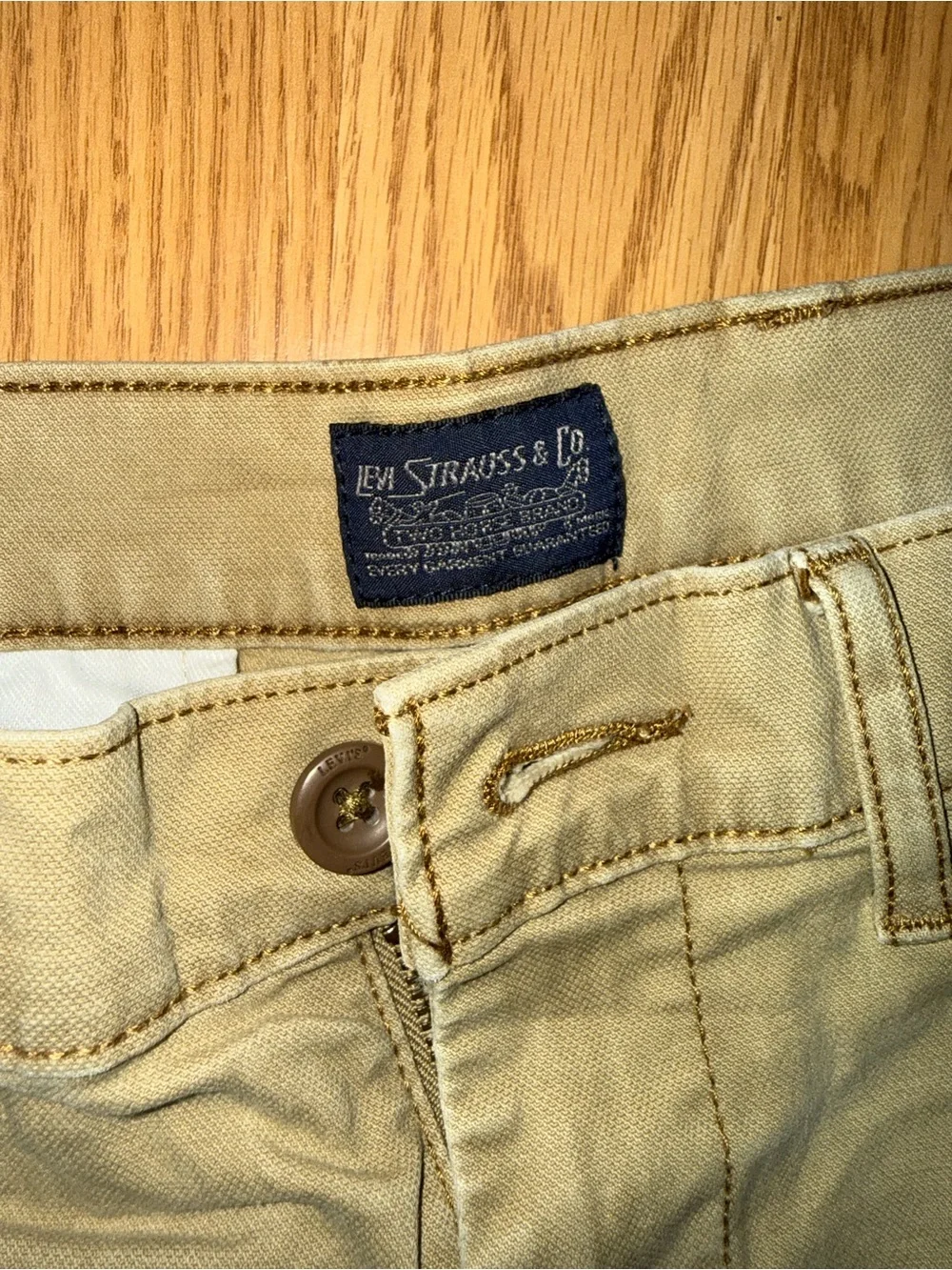 Levi’s Strauss Khaki Chino Shorts Men’s 36 Beige Casual Flat Front Cotton